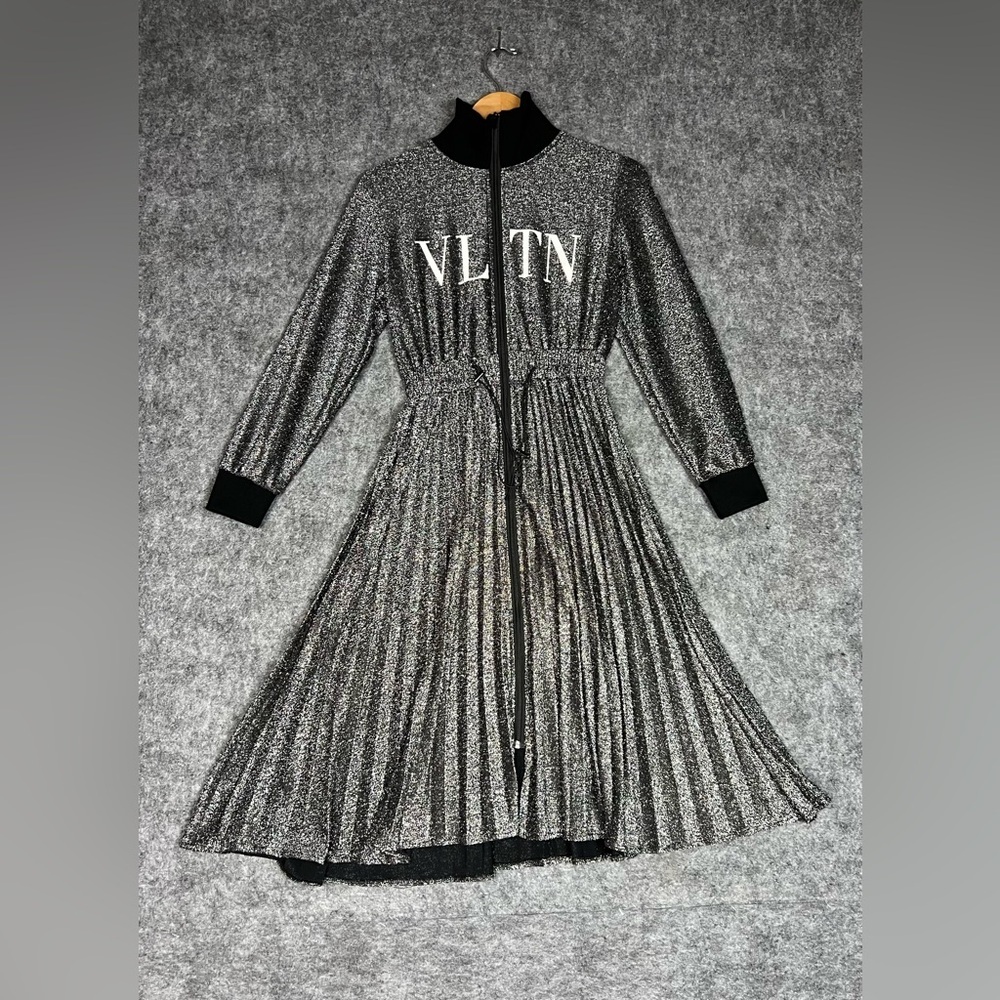 Women Long Dress Metallic Pleated Zip Front Dress Size Medium
